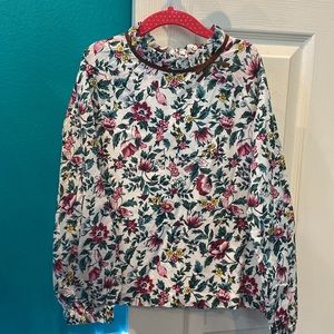 Beautiful Janie and Jack top.